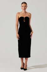 Load image into Gallery viewer, Arista Sweetheart Velvet Midi Dress in Black
