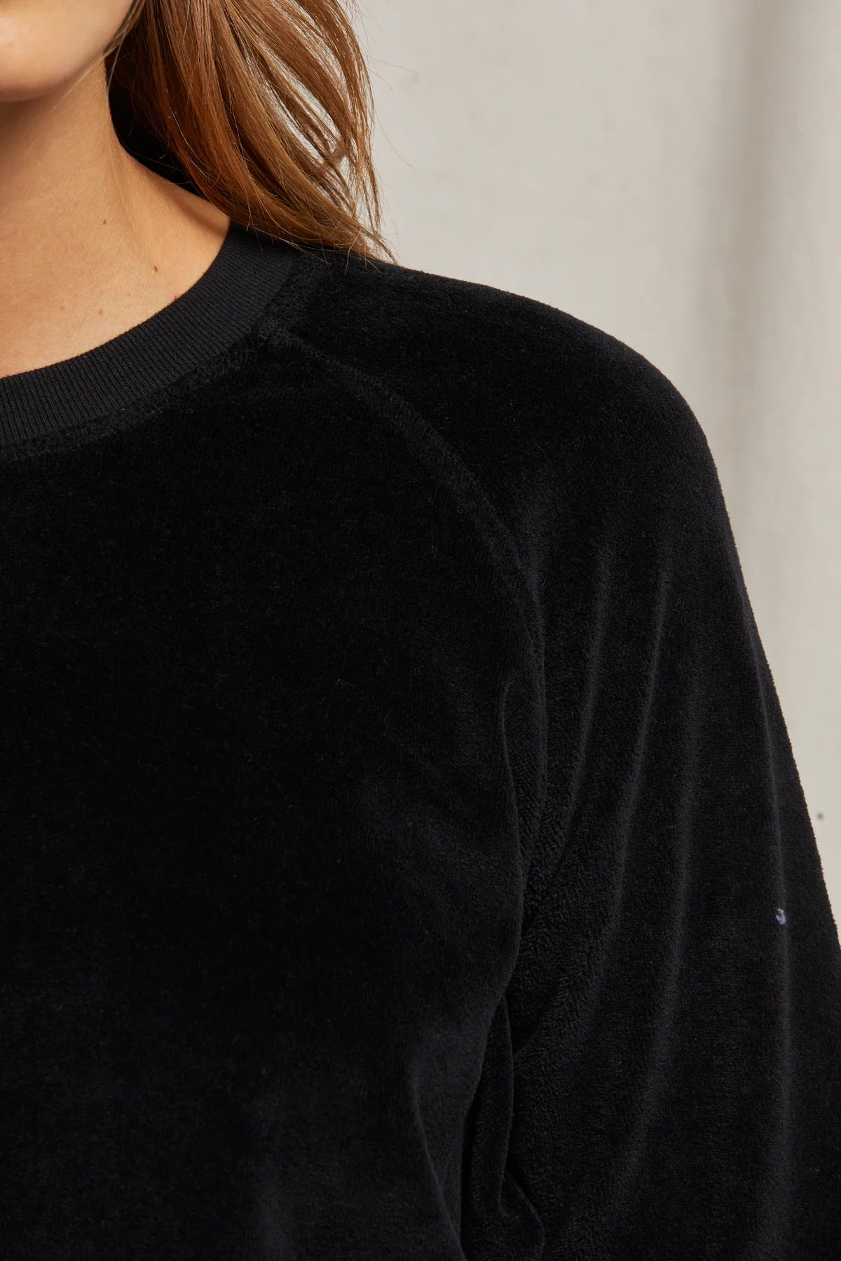 Stella Velour Shrunken Raglan Sweatshirt in True Black