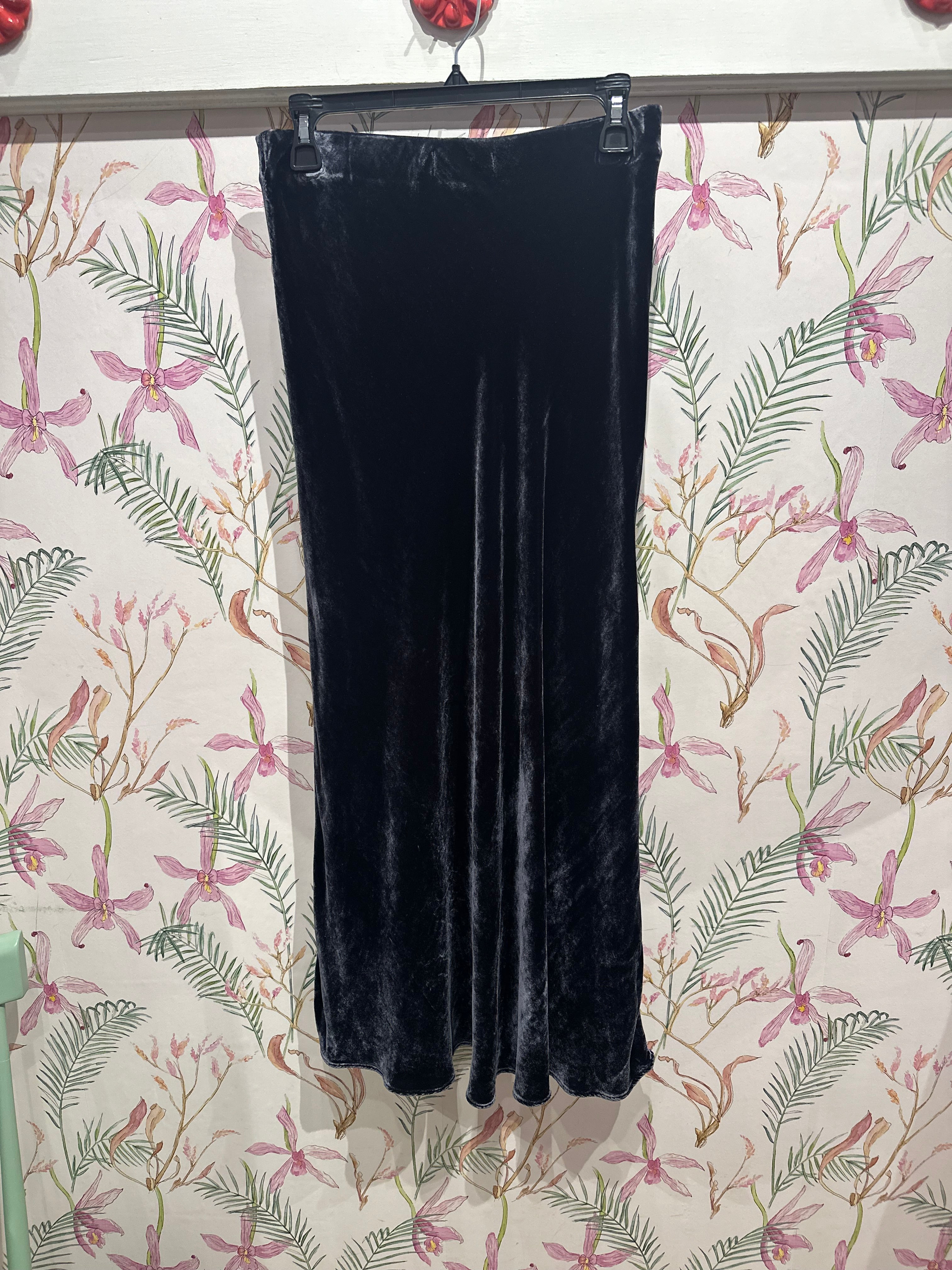 Eza Silk Velvet Maxi Skirt in Navy