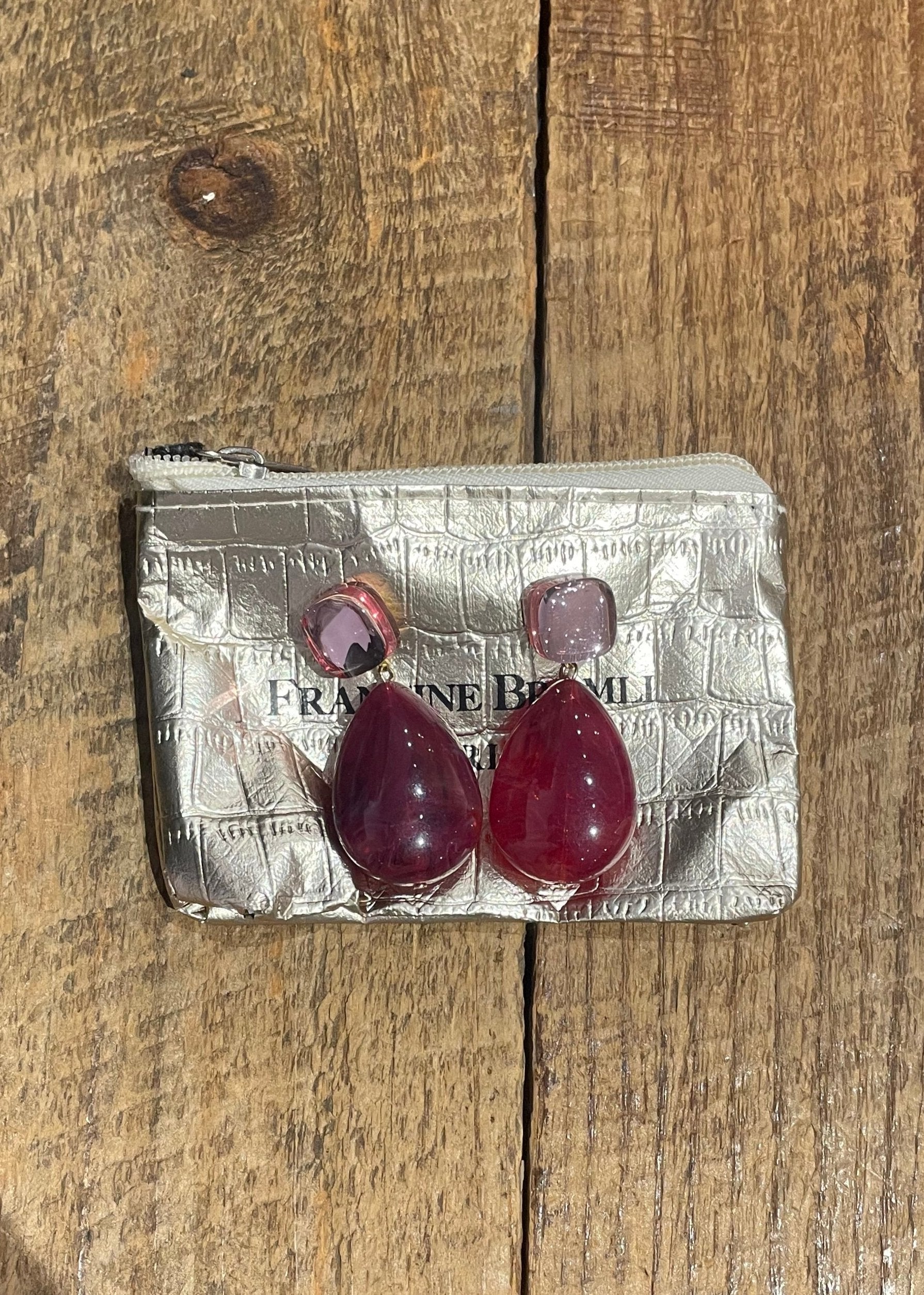 Cuba Resin Earrings in Shinny Magenta