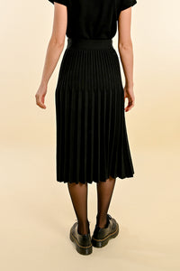 Knit Pleated Skirt in Black