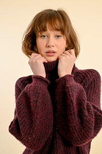 Chunky Turtleneck Tunic Sweater in Marled Dark Red