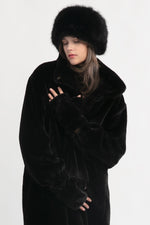 Load image into Gallery viewer, Shearling Fingerless Mittens in Black
