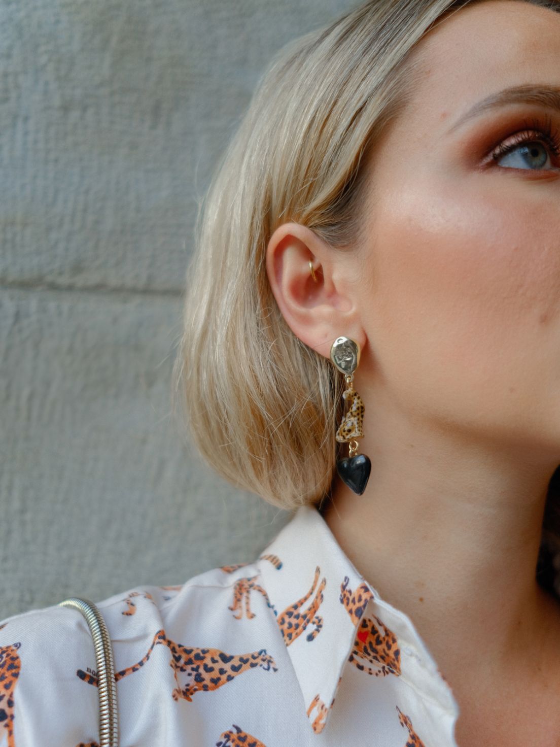 Leopard Black Heart Pendant Earrings