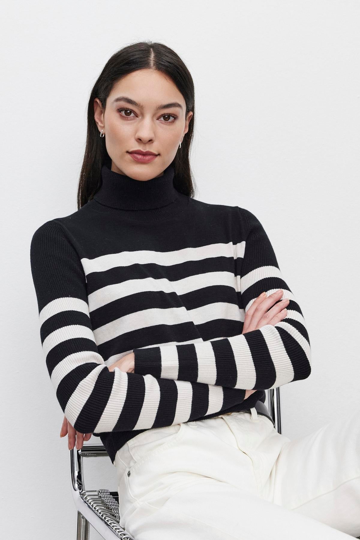 Korie Turtleneck Sweater in Black/Chalk